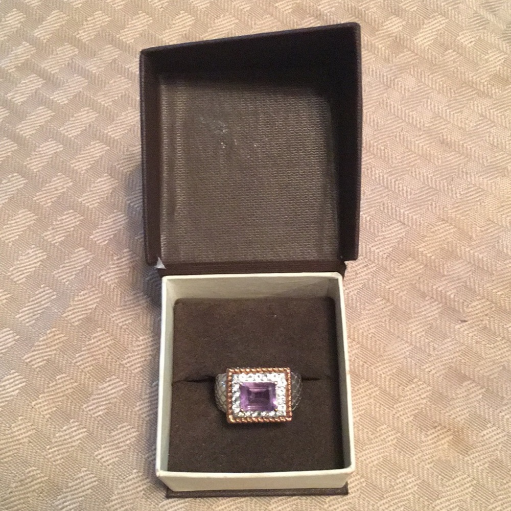 Beautiful silver ring.